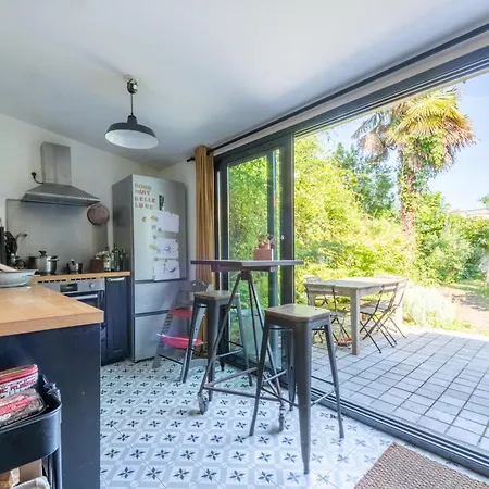 Maison Typique Avec Jardin, Proche Pont De Pierre * Бордо