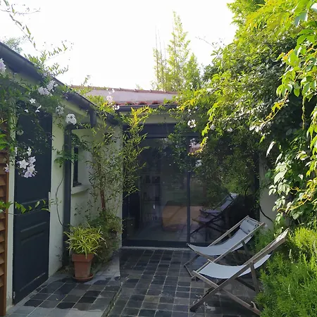 Maison Typique Avec Jardin, Proche Pont De Pierre Сasa de vacaciones Burdeos