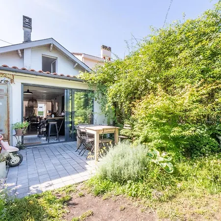 Maison Typique Avec Jardin, Proche Pont De Pierre Сasa de vacaciones Burdeos