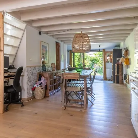 Maison Typique Avec Jardin, Proche Pont De Pierre Bordeaux